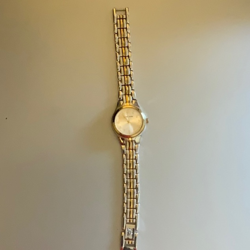Anne Klein reasonable offers only